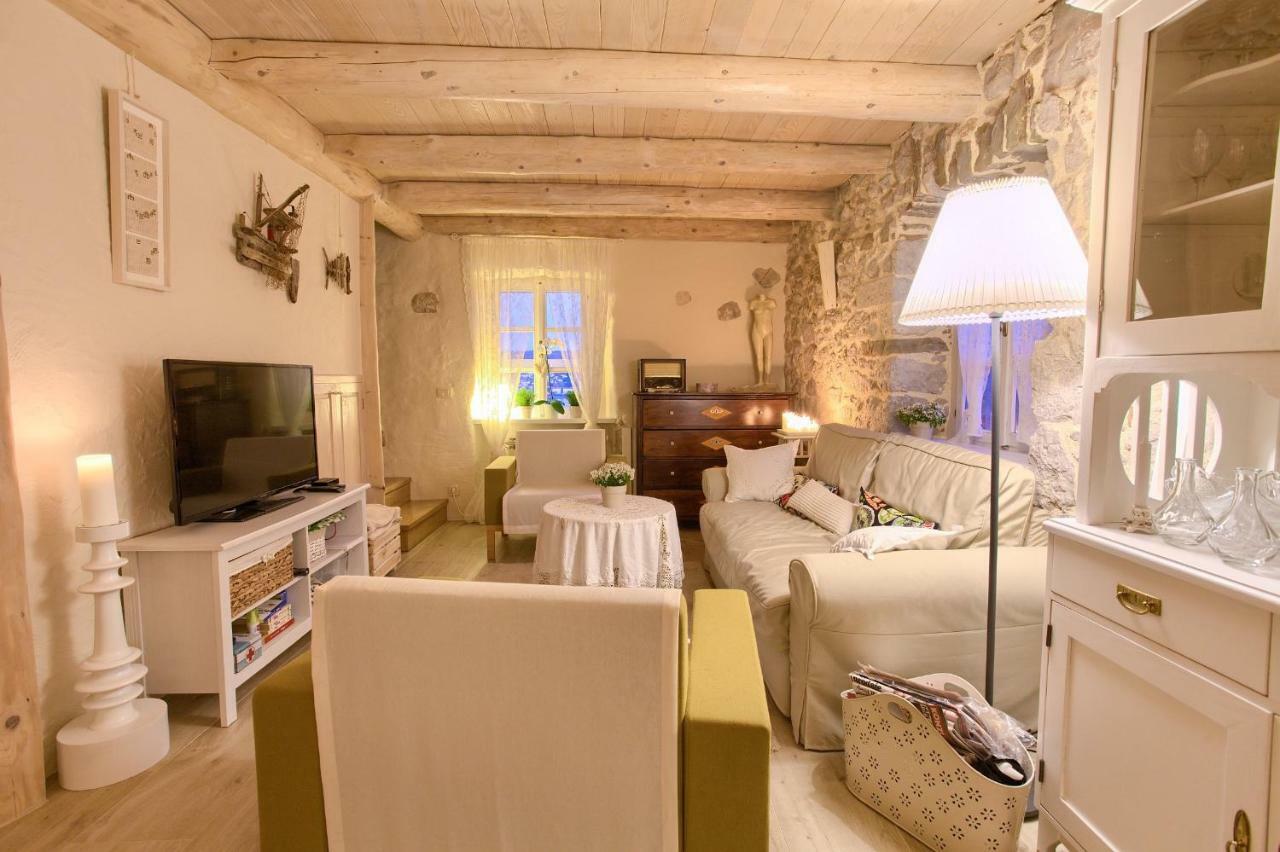 Čižići White Cottage Heritage House מראה חיצוני תמונה