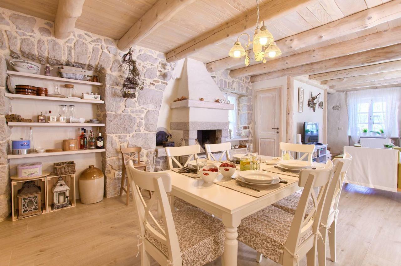Čižići White Cottage Heritage House מראה חיצוני תמונה