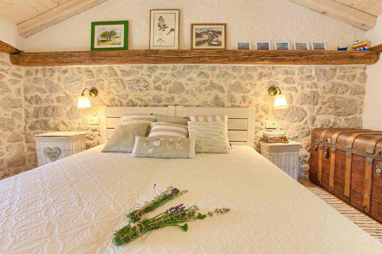 Čižići White Cottage Heritage House מראה חיצוני תמונה