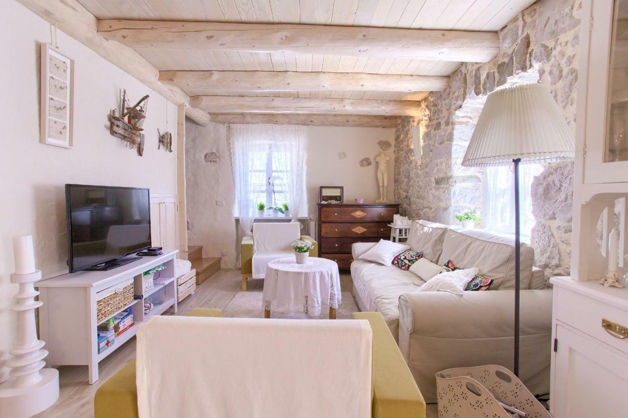Čižići White Cottage Heritage House מראה חיצוני תמונה