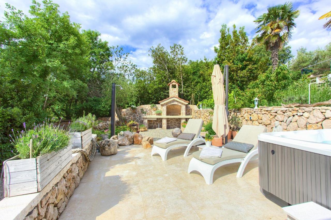 Čižići White Cottage Heritage House מראה חיצוני תמונה